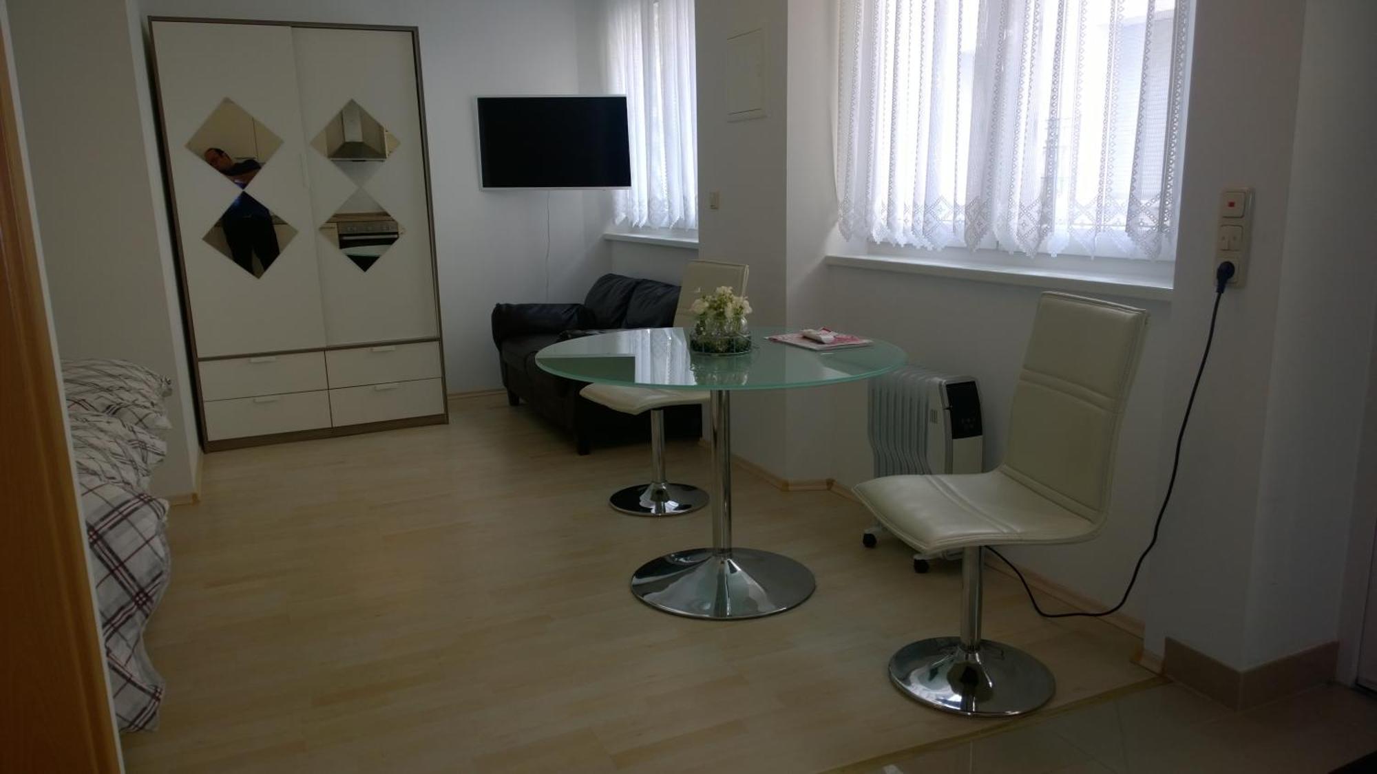 Pensionsappartments Blitz Wiesbaden Extérieur photo
