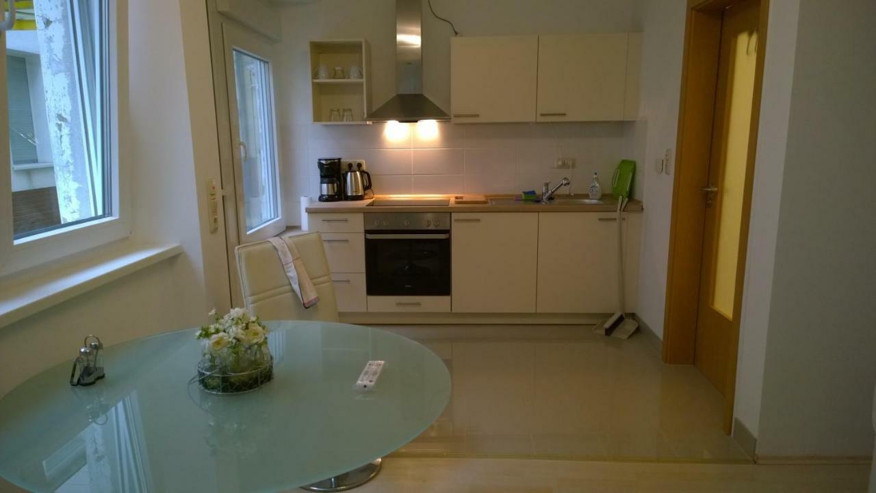 Pensionsappartments Blitz Wiesbaden Extérieur photo