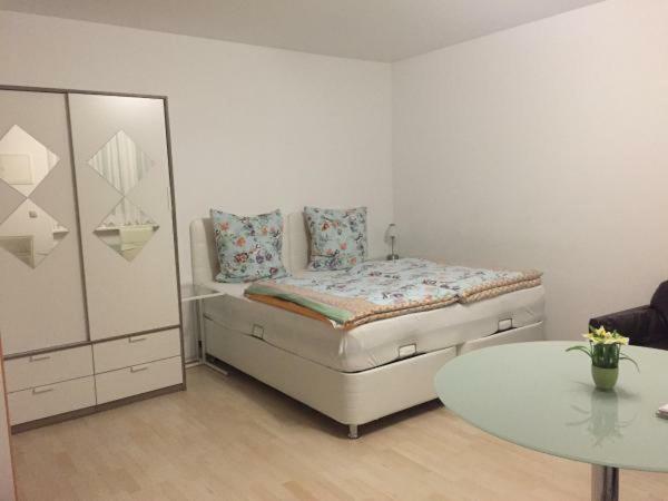 Pensionsappartments Blitz Wiesbaden Extérieur photo